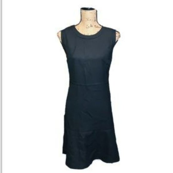 Vineyard Vines Fit and Flare Dress - Picture 2 of 3